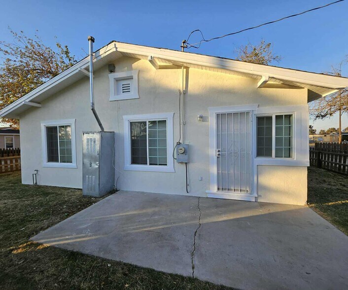 Building Photo - 6801 Fishback Ave