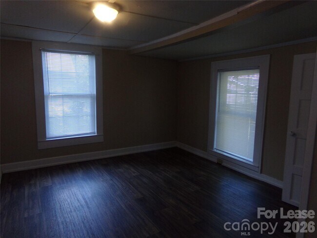 Building Photo - 729 Spruce St