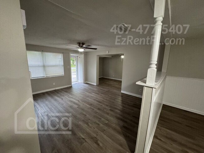 Building Photo - 408 Woodside Dr