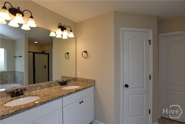 Building Photo - 215 Beckley Dr