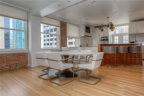 Building Photo - 411 West 7th-ID71009