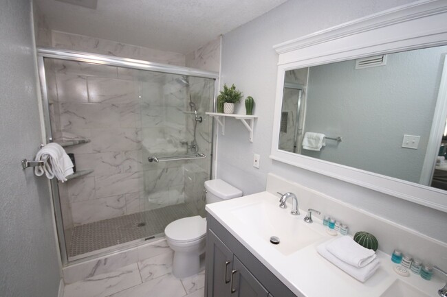 Building Photo - Incredible, completely remodeled FURNISHED...