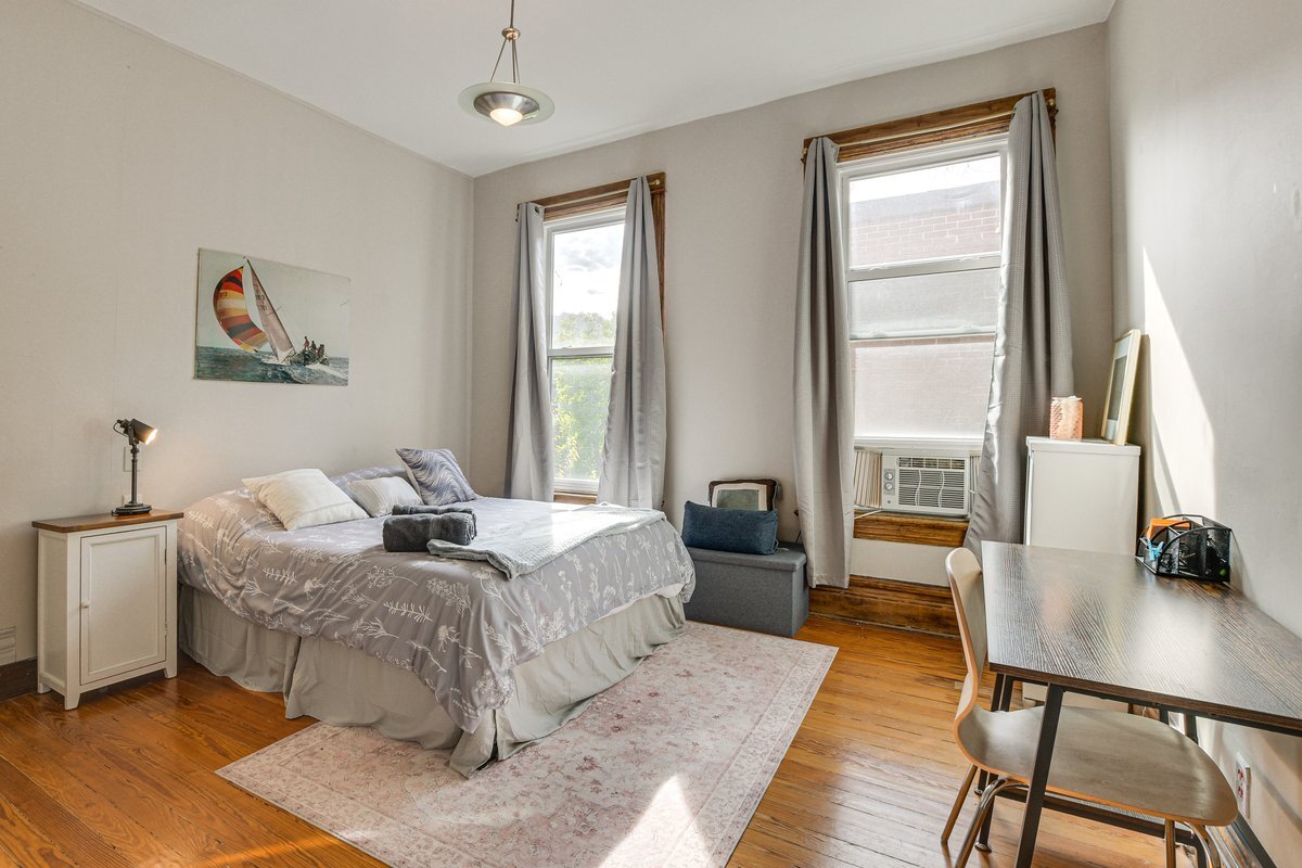 Building Photo - 5429 S Blackstone Ave