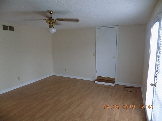 Building Photo - Welcome home to Hi Acres Neighborhood!          20260504