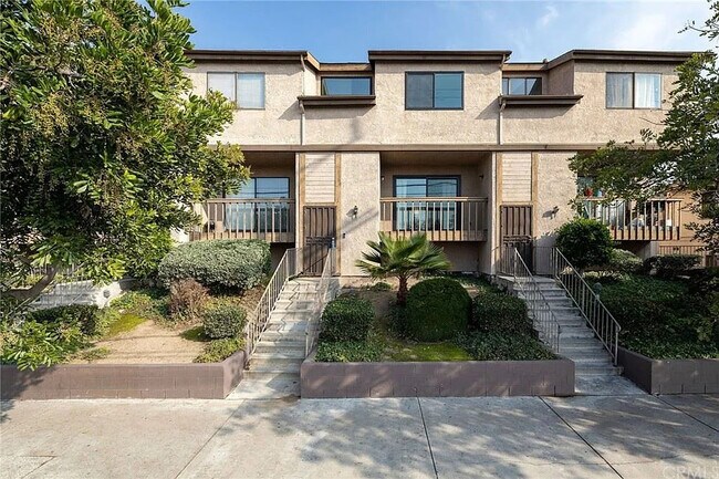 Building Photo - 850 W 157th St
