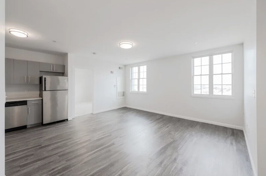 Primary Photo - 1505 Commonwealth Ave