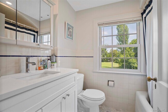 Building Photo - 30 Summit St