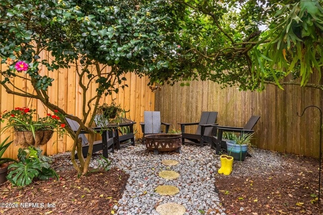 Building Photo - 4236 Melrose Ave