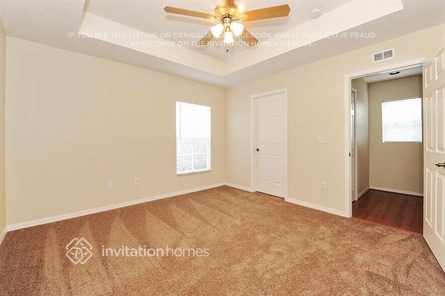 Building Photo - 5901 Grand Loneoak Ln