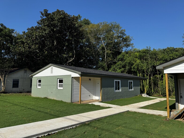 Building Photo - 4301 Marion Ave