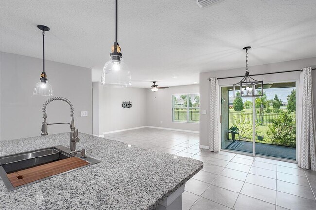 Building Photo - 12143 Kingsley Trl