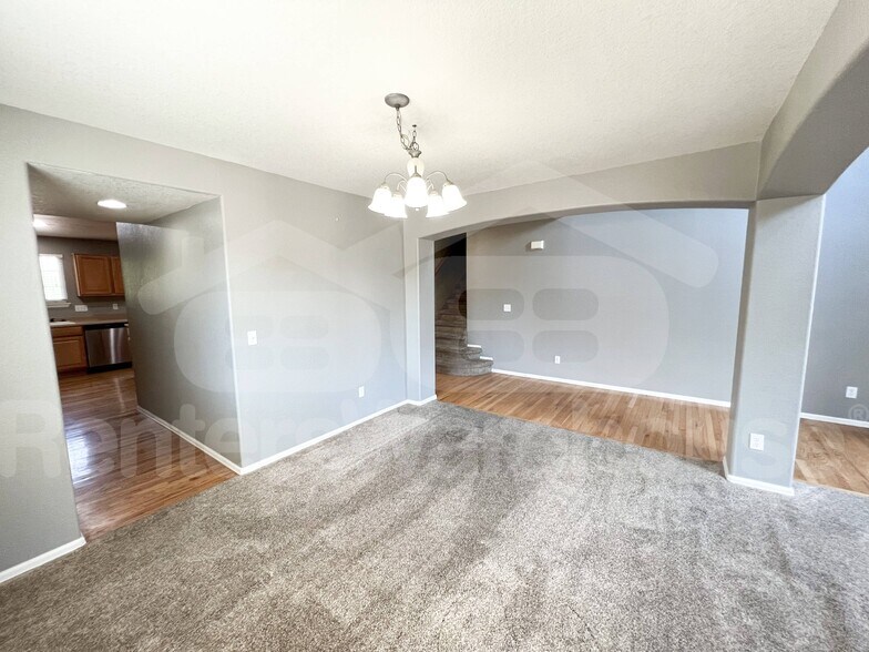 Building Photo - 3903 S Perth St