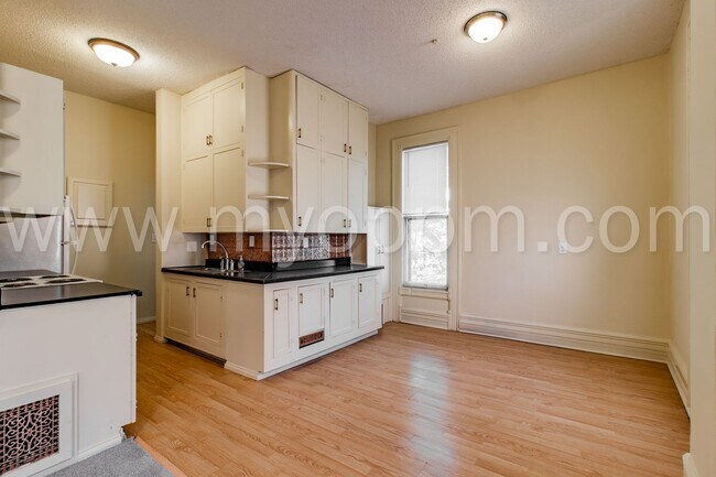 Building Photo - 1146 S 32nd St
