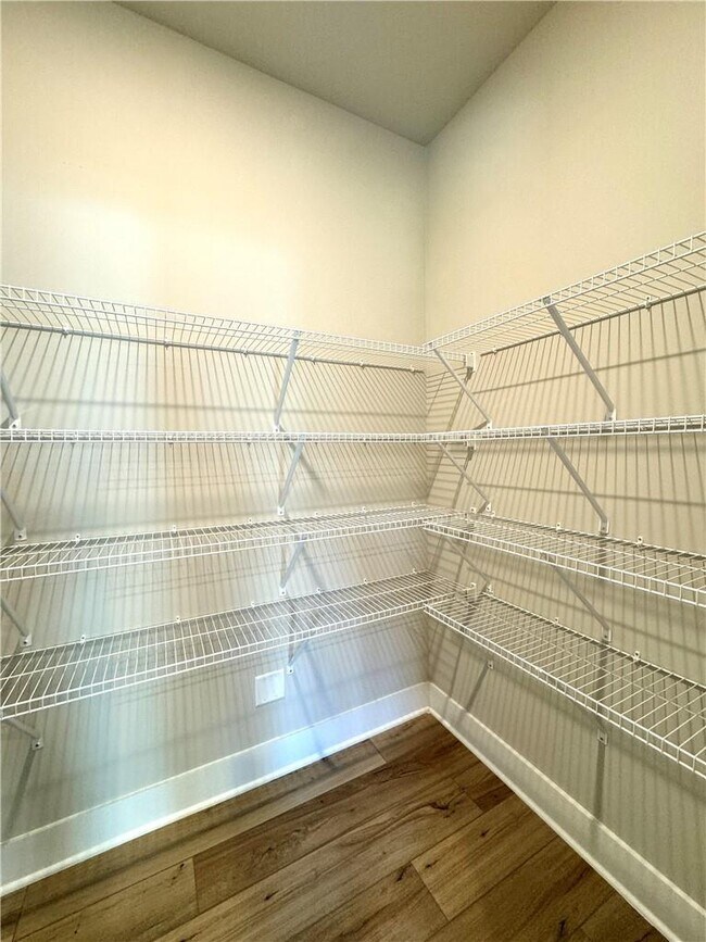 Building Photo - 534 Payne Rd