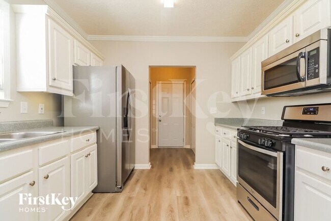 Building Photo - 205 Cameo Ct
