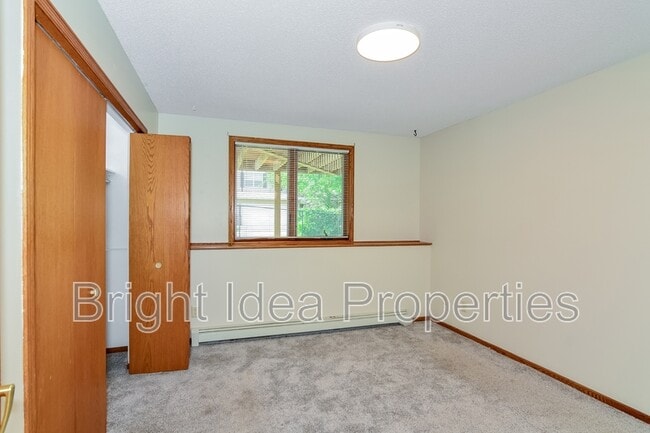 Building Photo - 622 Pleasant Dr