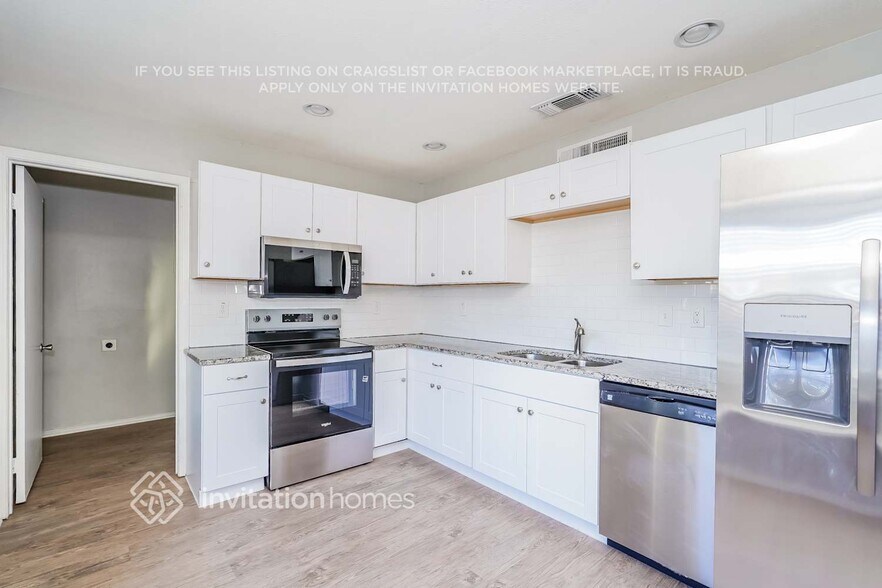 Building Photo - 4732 Scots Briar Ln