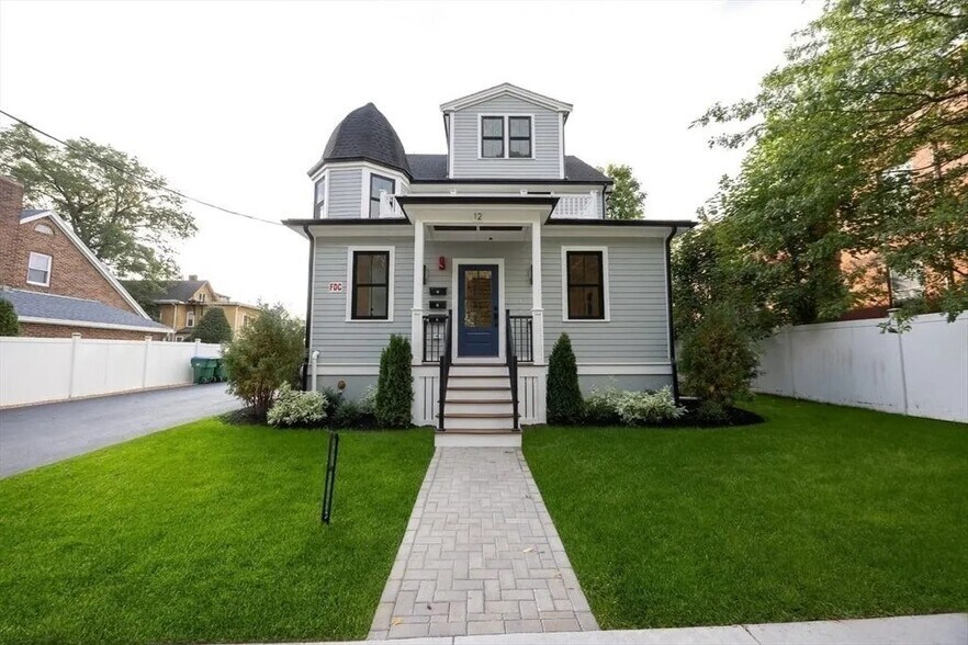 Building Photo - 12 George St