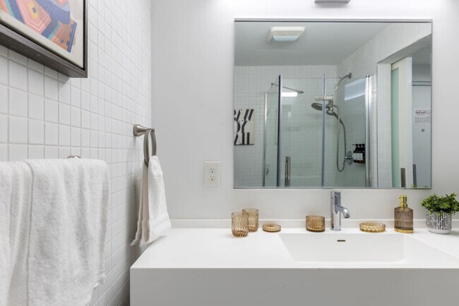 Building Photo - 12607 Larchmere Blvd