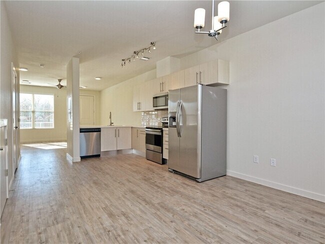 Building Photo - 7805 Cooper Ln