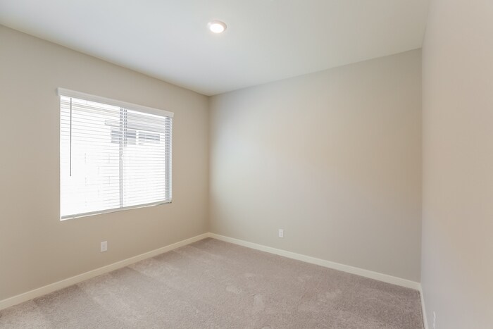 Building Photo - 11492 W Camden Dr