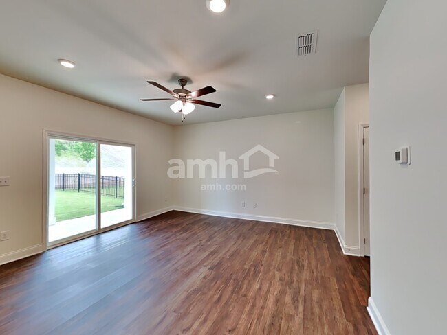 Building Photo - 824 Headland Wy