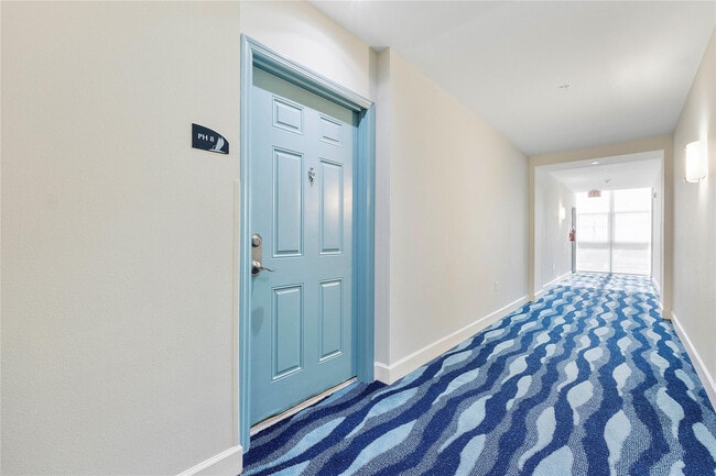 Building Photo - 625 Casa Loma Blvd