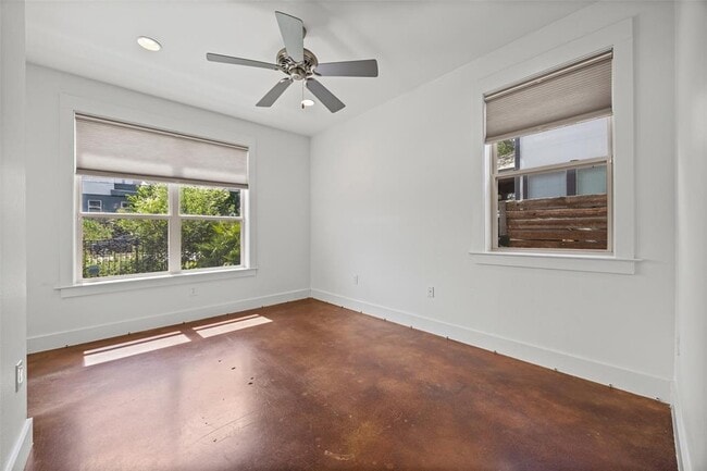 Building Photo - 1301 San Bernard St