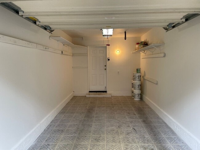 Building Photo - Dual Master Suite Townhome in Rancho Santa...