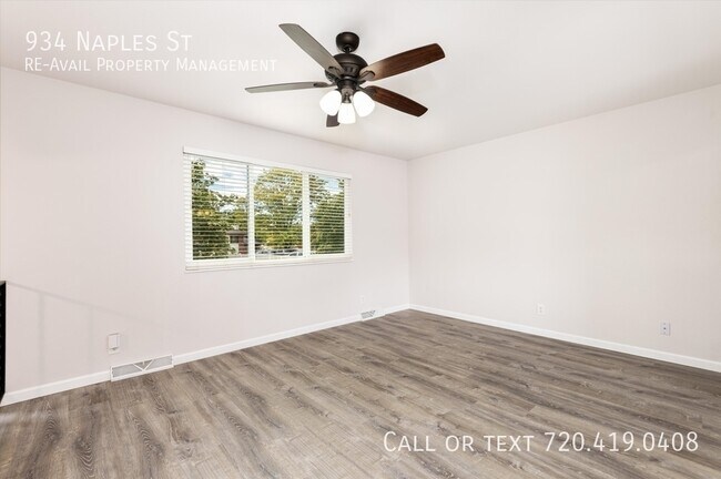 Building Photo - 934 Naples St