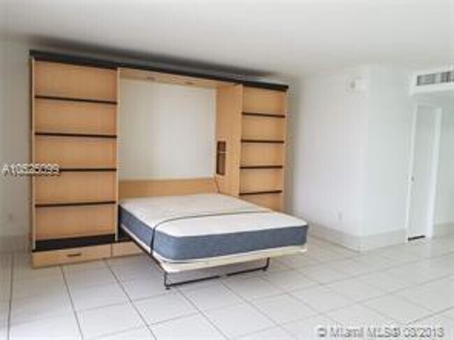 Building Photo - 1865 79th Street Cswy