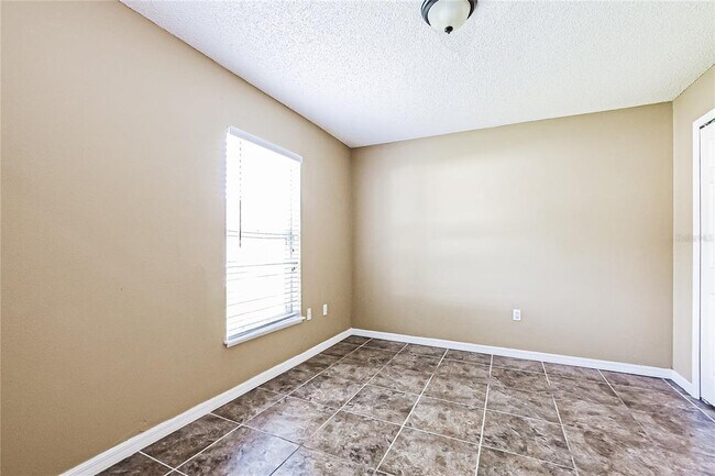 Building Photo - 822 Del Prado Dr