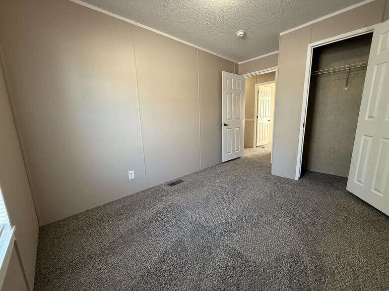 Building Photo - 12457 St Michel Ave