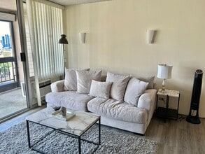Building Photo - Kinau Lanais Furn. 1 Bdrm., 1 bathroom with 1 cov'd/sec'd  parking
