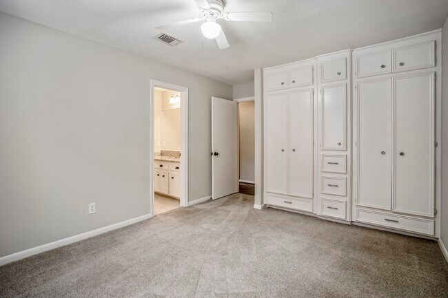 Building Photo - 3219 Fitzgerald Dr