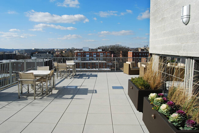 Building Photo - 2303 14th St NW