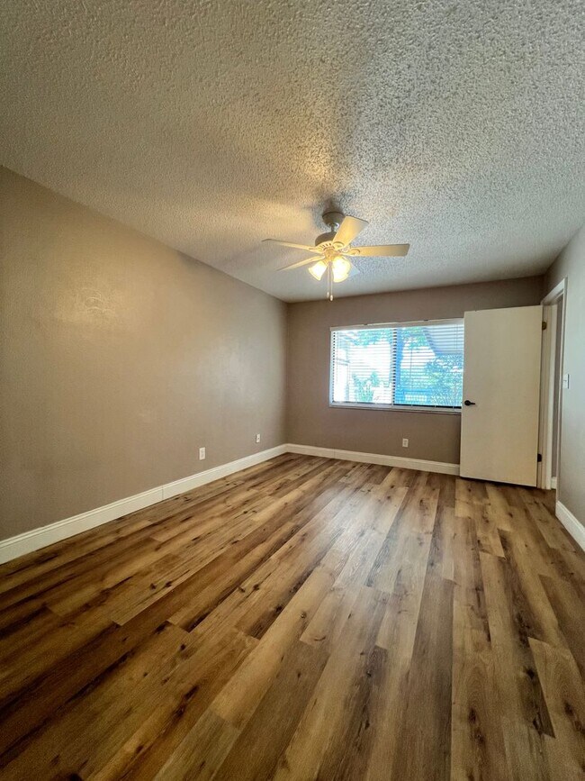 Building Photo - 8447 Tangelo Tree Dr