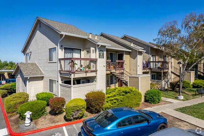 Building Photo - Riverstone Apartments