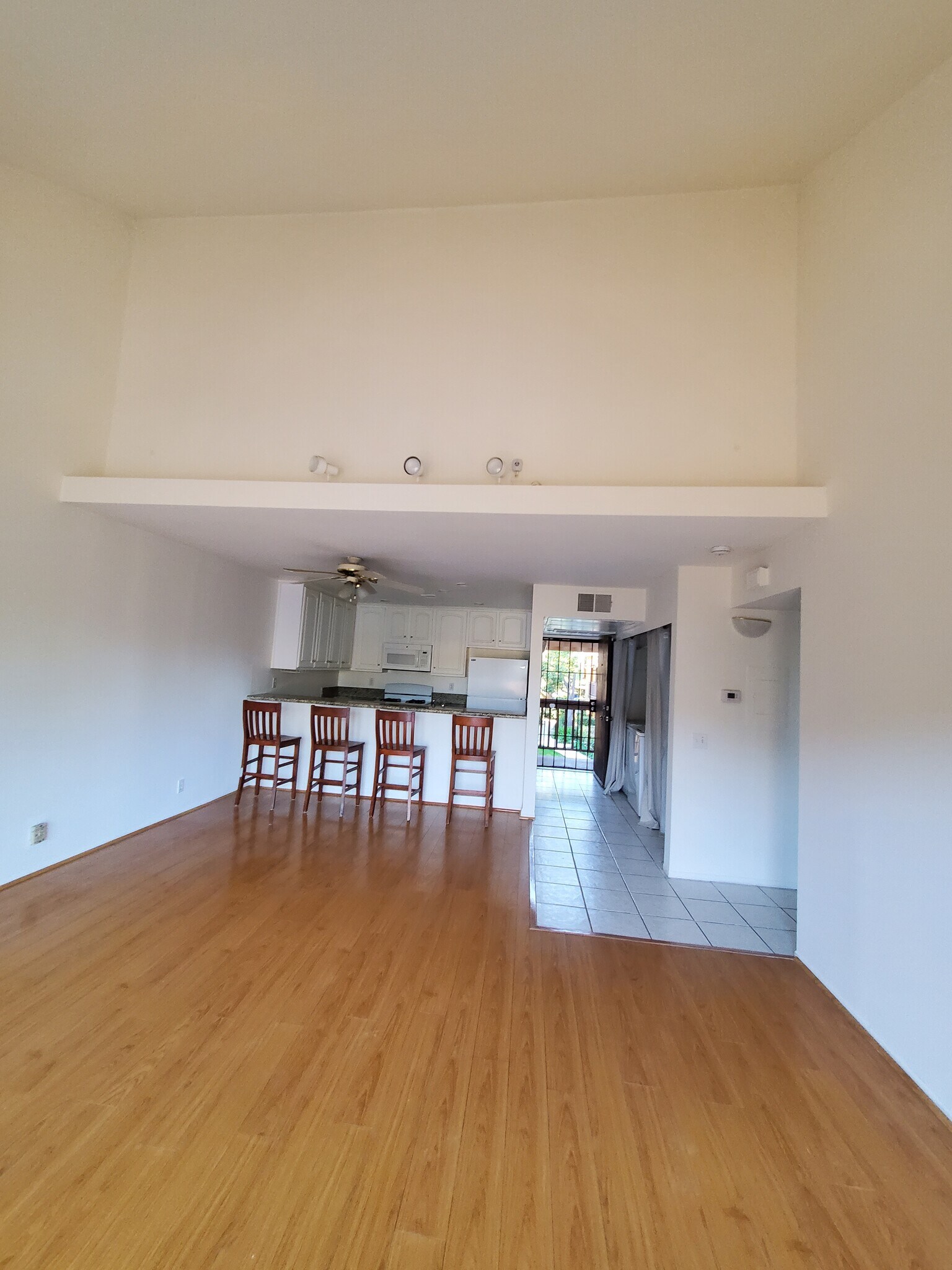 Building Photo - 203 Tangelo