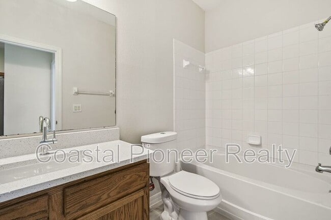 Building Photo - 6723 Lake Camden Way