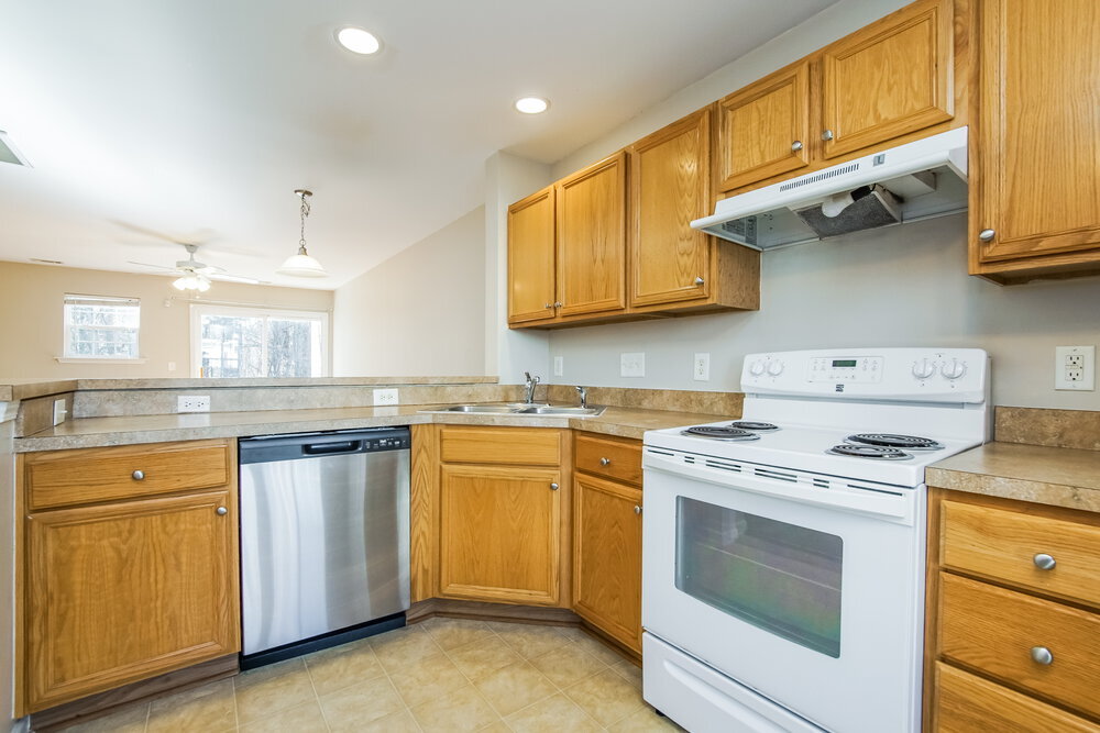 Building Photo - 7830 Averette Field Dr