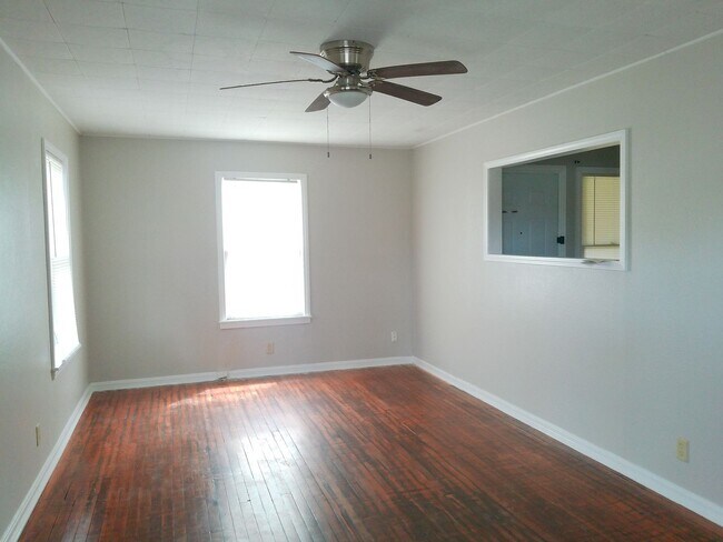 Building Photo - 3510 Austin St