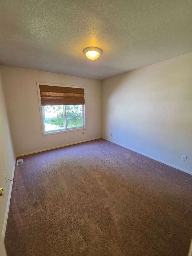 Building Photo - 1636 Weatherby Ln
