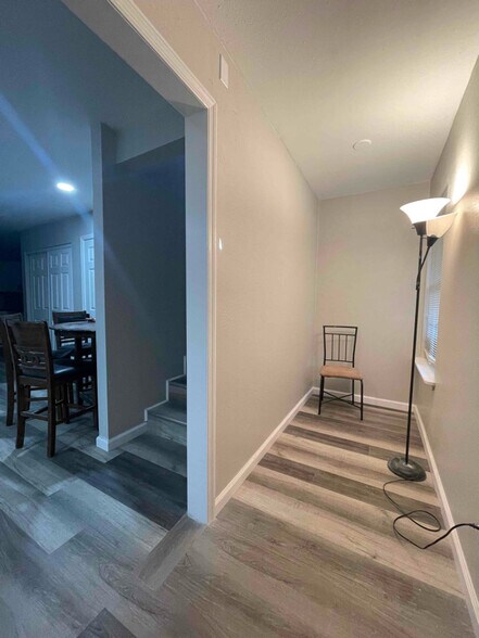 Building Photo - 1107 Basin St