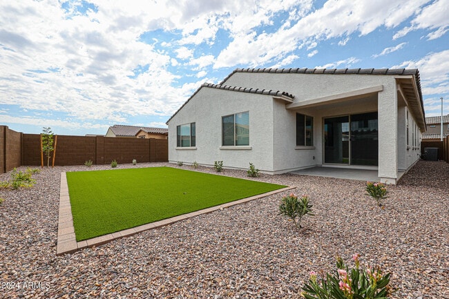 Building Photo - 8752 W Medlock Dr