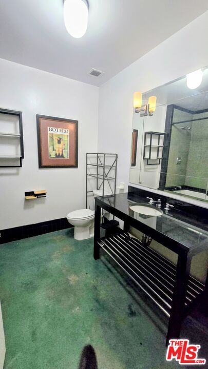 Building Photo - 849 S Broadway