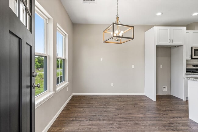 Building Photo - 5107 Groveton St