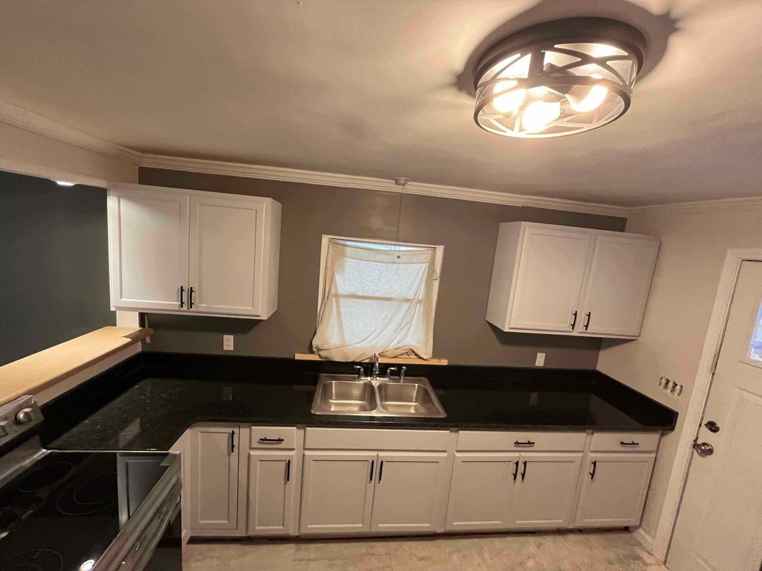 Building Photo - 1734 Cahoon St SW