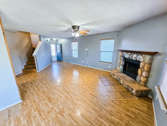 Building Photo - 2221 Collins Way