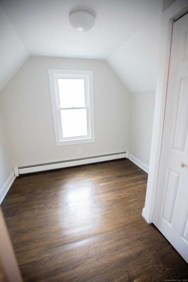 Building Photo - 93 Bailey Rd